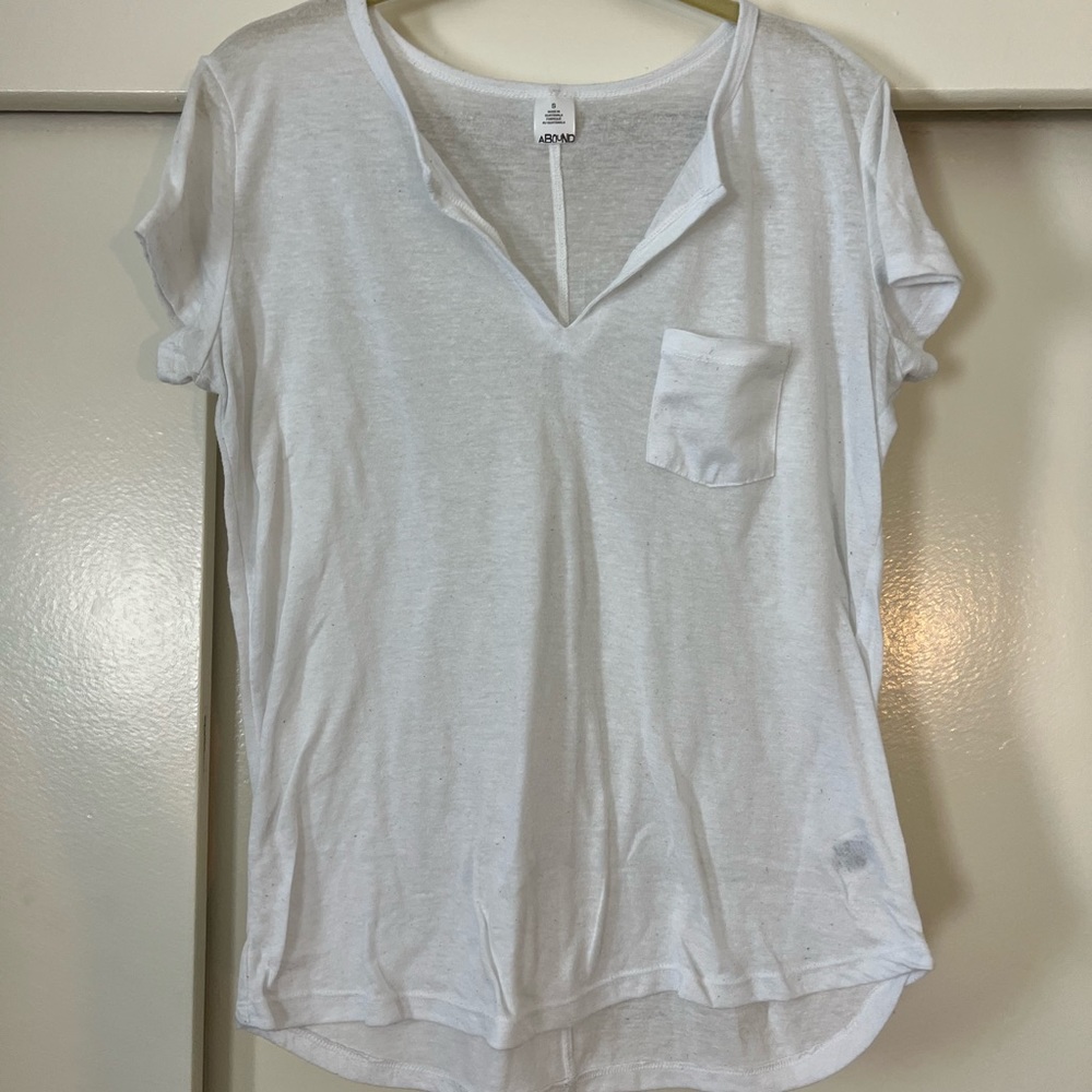 Abound Tee